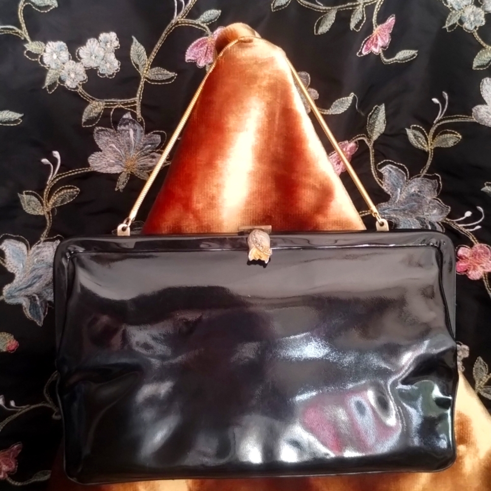 Vintage black clutch